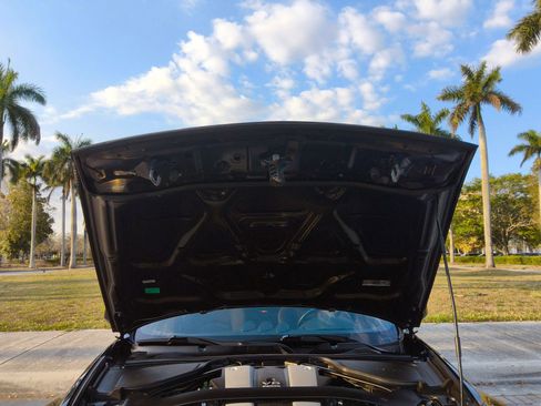 Used 2010 Nissan 370Z Roadster image 25