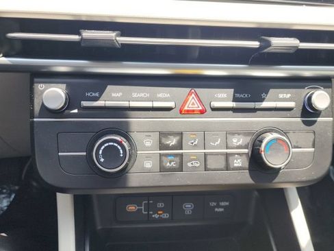 Used 2026 Hyundai Tucson SE AWD/4WD image 16