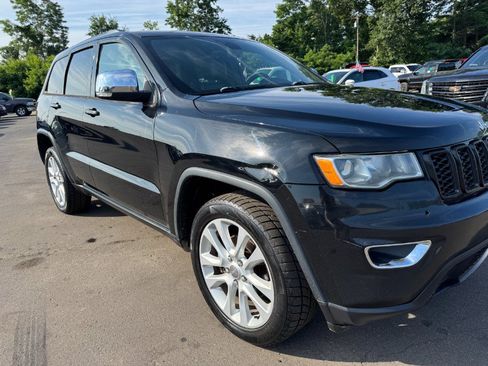 Used 2017 Jeep Grand Cherokee Limited AWD/4WD image 12