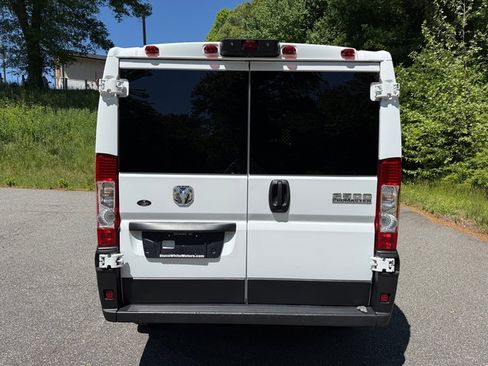 Used 2025 RAM ProMaster 2500 w/ U-Haul Equipment Group FWD image 9