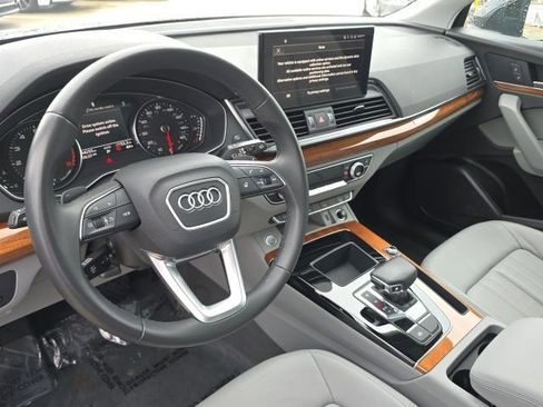 Used 2023 Audi Q5 2.0T Premium w/ Convenience Package image 13