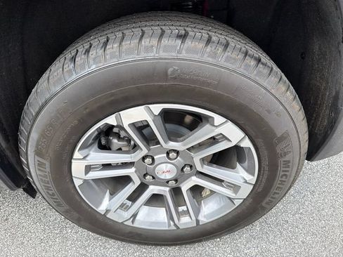 Used 2025 GMC Terrain Elevation AWD/4WD image 19