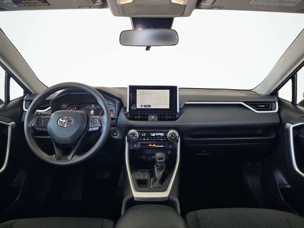 Used 2025 Toyota RAV4 XLE AWD/4WD image 33