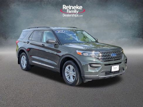 Used 2023 Ford Explorer XLT w/ Class IV Trailer Tow Package AWD/4WD image 3