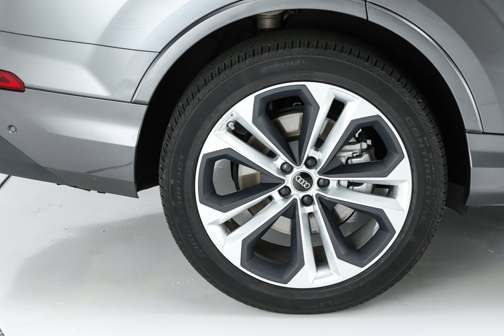Used 2024 Audi Q7 3.0T Premium Plus w/ Premium Plus Package AWD/4WD image 17