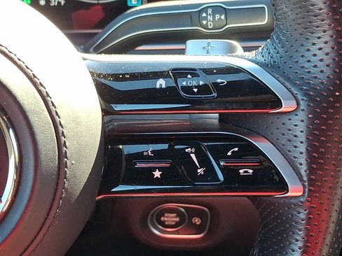 Certified 2025 Mercedes-Benz GLS 450 4MATIC image 24