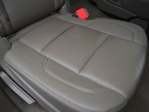 Used 2019 Chevrolet Tahoe LT image 33