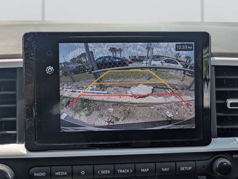 Used 2025 Hyundai Venue Limited FWD image 36