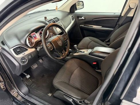 Used 2019 Dodge Journey SE FWD image 12