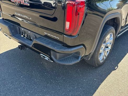 Used 2024 GMC Sierra 1500 Denali w/ Denali Reserve Package AWD/4WD image 11