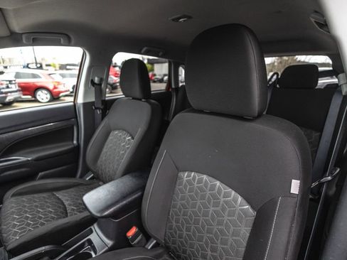 Used 2023 Mitsubishi Outlander Sport ES image 19