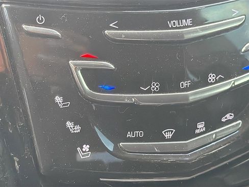 Used 2016 Cadillac Escalade ESV Platinum image 21