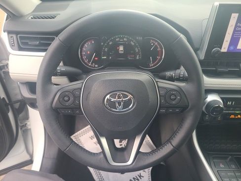 Used 2023 Toyota RAV4 XLE image 19