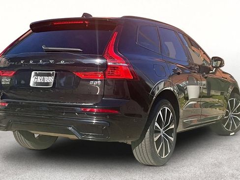 Used 2024 Volvo XC60 B5 Plus w/ Protection Package Premier AWD/4WD image 2