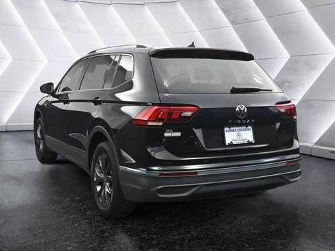 Used 2022 Volkswagen Tiguan SE image 5