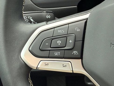 Certified 2023 Volkswagen Tiguan SE AWD/4WD image 16