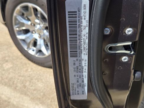 Used 2017 RAM 1500 Limited RWD image 24
