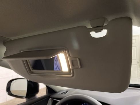 Used 2025 Volvo XC60 B5 Core image 58