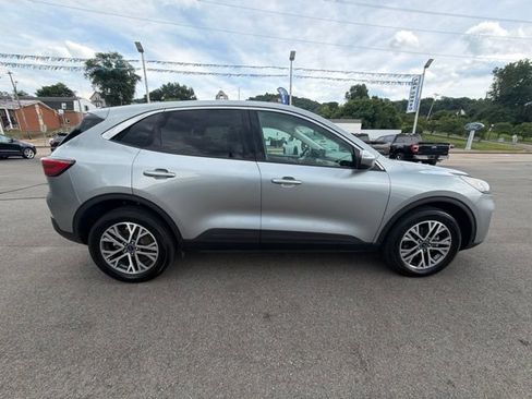 Used 2022 Ford Escape SEL w/ Technology Package AWD/4WD image 9