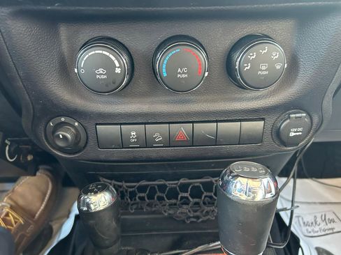 Used 2015 Jeep Wrangler Unlimited Sport w/ Quick Order Package 24S image 23