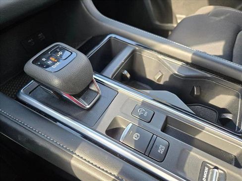 Used 2025 Nissan Pathfinder SV FWD image 15