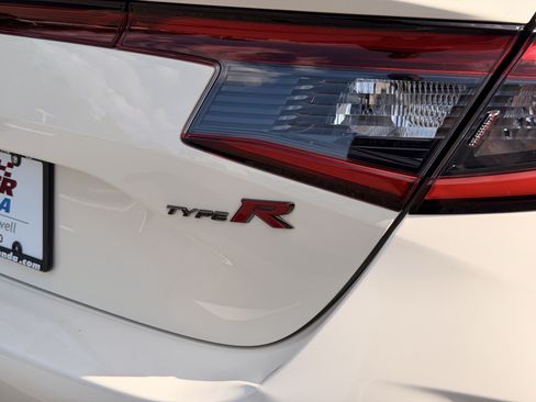 Certified 2024 Honda Civic Type R image 30