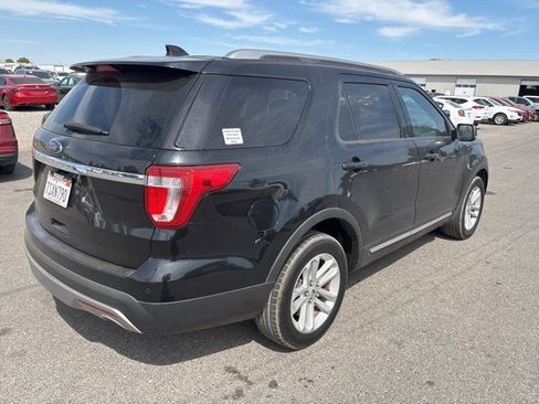 Used 2016 Ford Explorer XLT w/ Equipment Group 202A image 2
