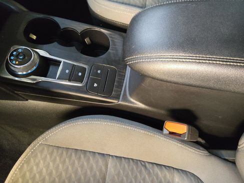 Used 2022 Ford Escape SE FWD image 26
