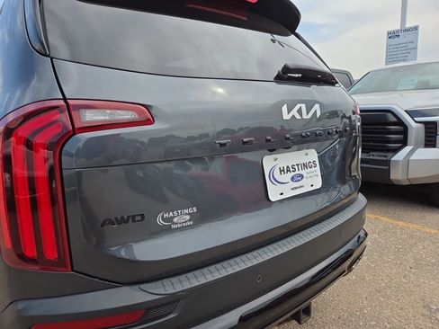 Used 2022 Kia Telluride SX w/ SX Prestige Package AWD/4WD image 6
