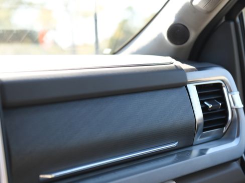 New 2026 Ford F250 Platinum w/ Platinum Plus Package image 40