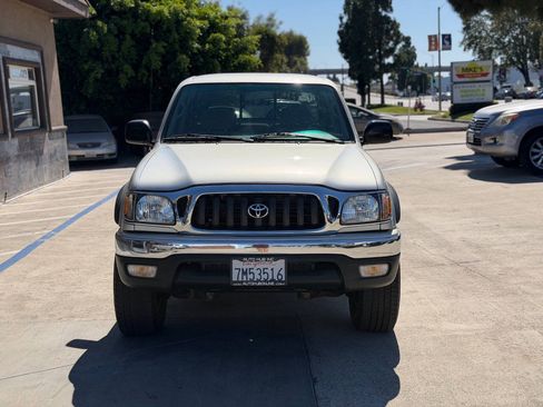 Used 2002 Toyota Tacoma PreRunner RWD image 5