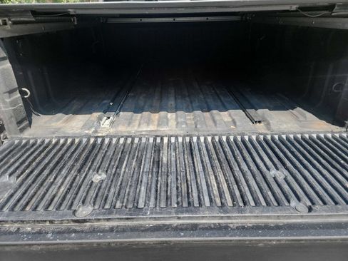 Used 2016 Nissan Titan SL RWD image 11