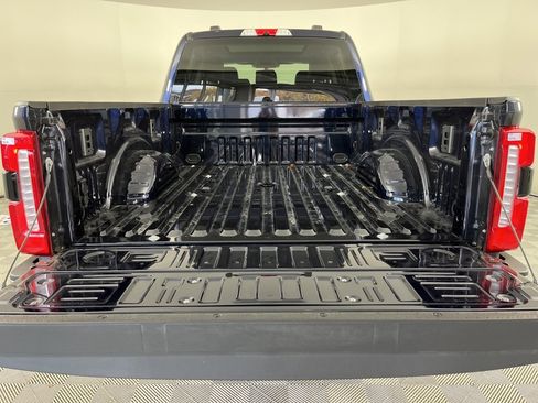 Certified 2025 Ford F350 Lariat image 27