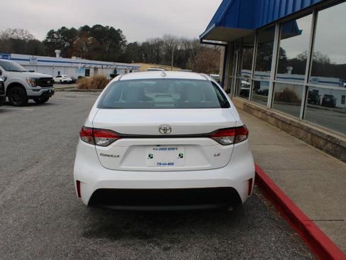 Used 2023 Toyota Corolla LE image 5