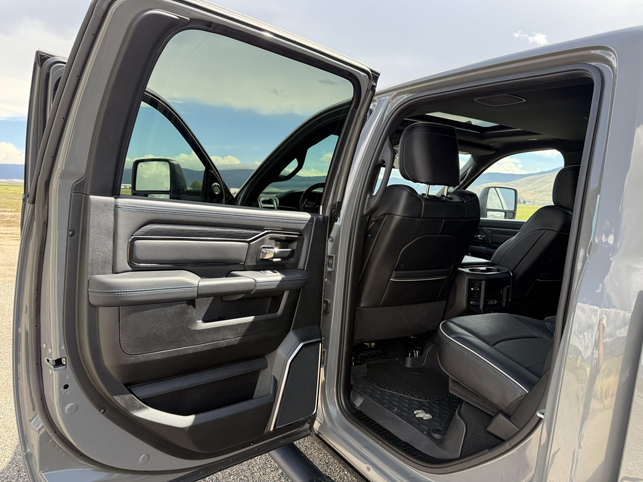 Used 2024 RAM 2500 Rebel w/ Safety Group AWD/4WD image 28
