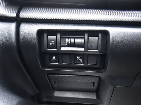 Used 2018 Subaru Crosstrek 2.0i Premium image 27