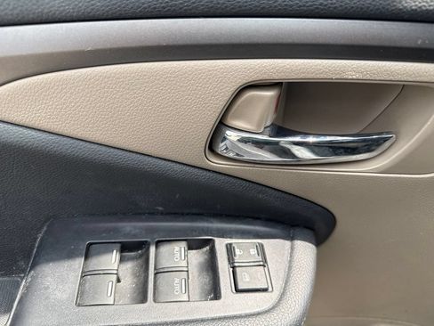 Used 2019 Honda Pilot EX image 16