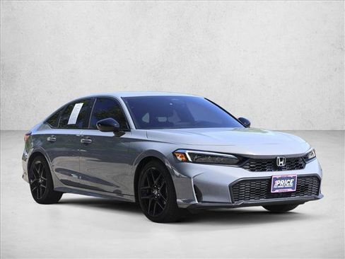Used 2025 Honda Civic Sport image 3