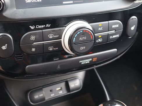 Used 2018 Kia Soul ! w/ Tech Package FWD image 25