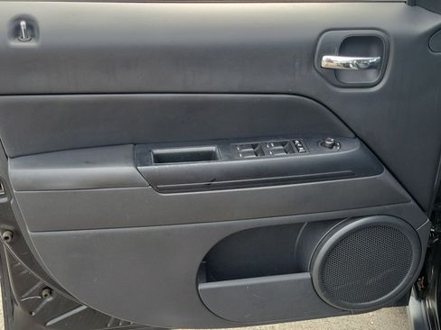 Used 2016 Jeep Patriot Sport w/ Power Value Group FWD image 13