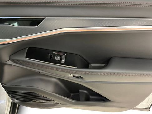 Used 2025 Jeep Wagoneer S Limited AWD/4WD image 15