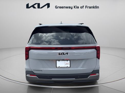New 2027 Kia Carnival SX w/ Dark Edition Package FWD image 6