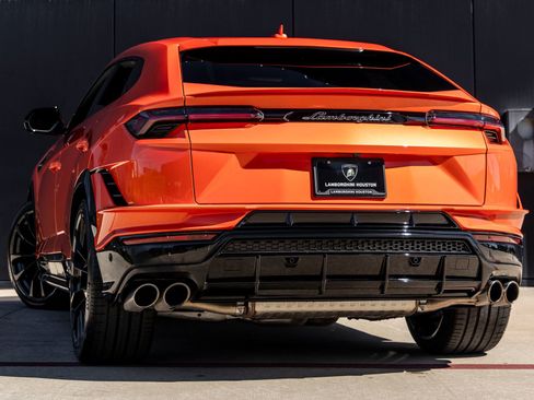 Used 2024 Lamborghini Urus S image 6