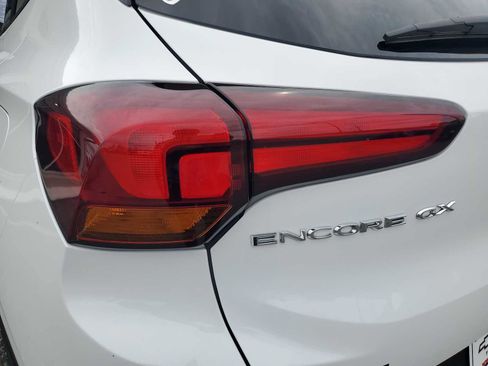 Used 2023 Buick Encore GX Preferred w/ Cold Weather Comfort Package FWD image 4