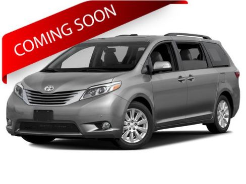 Used 2015 Toyota Sienna XLE FWD image 1