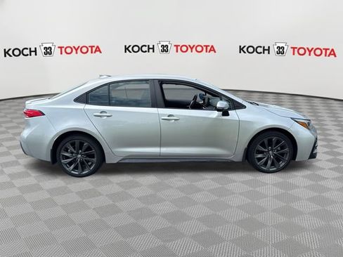 Used 2023 Toyota Corolla SE w/ Carpet Mat Package (TMS) FWD image 11