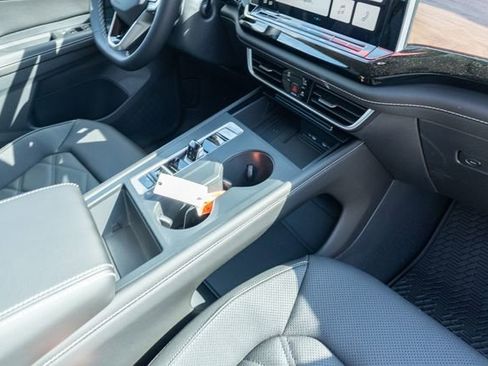 New 2026 Volkswagen Atlas SE image 44