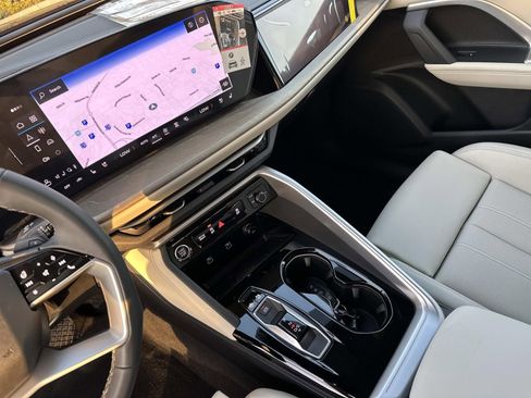 New 2025 Audi Q5 Prestige image 23