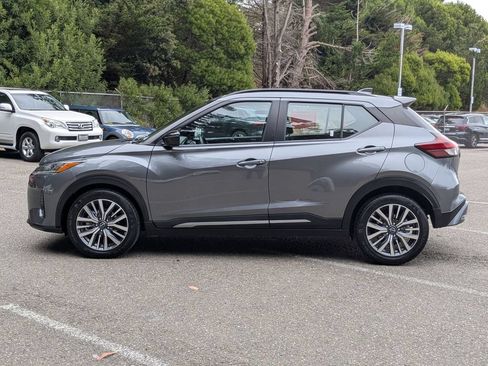 Used 2024 Nissan Kicks SR FWD image 8