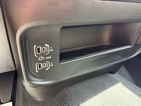 Used 2024 RAM 2500 Laramie AWD/4WD image 35